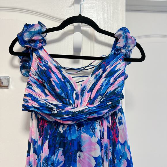 Mac Duggal Floral Cutout Gown - Picture 9 of 13